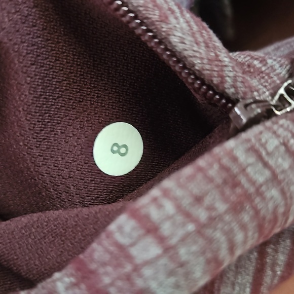 Lululemon Athletica Active Top - Picture 10 of 10